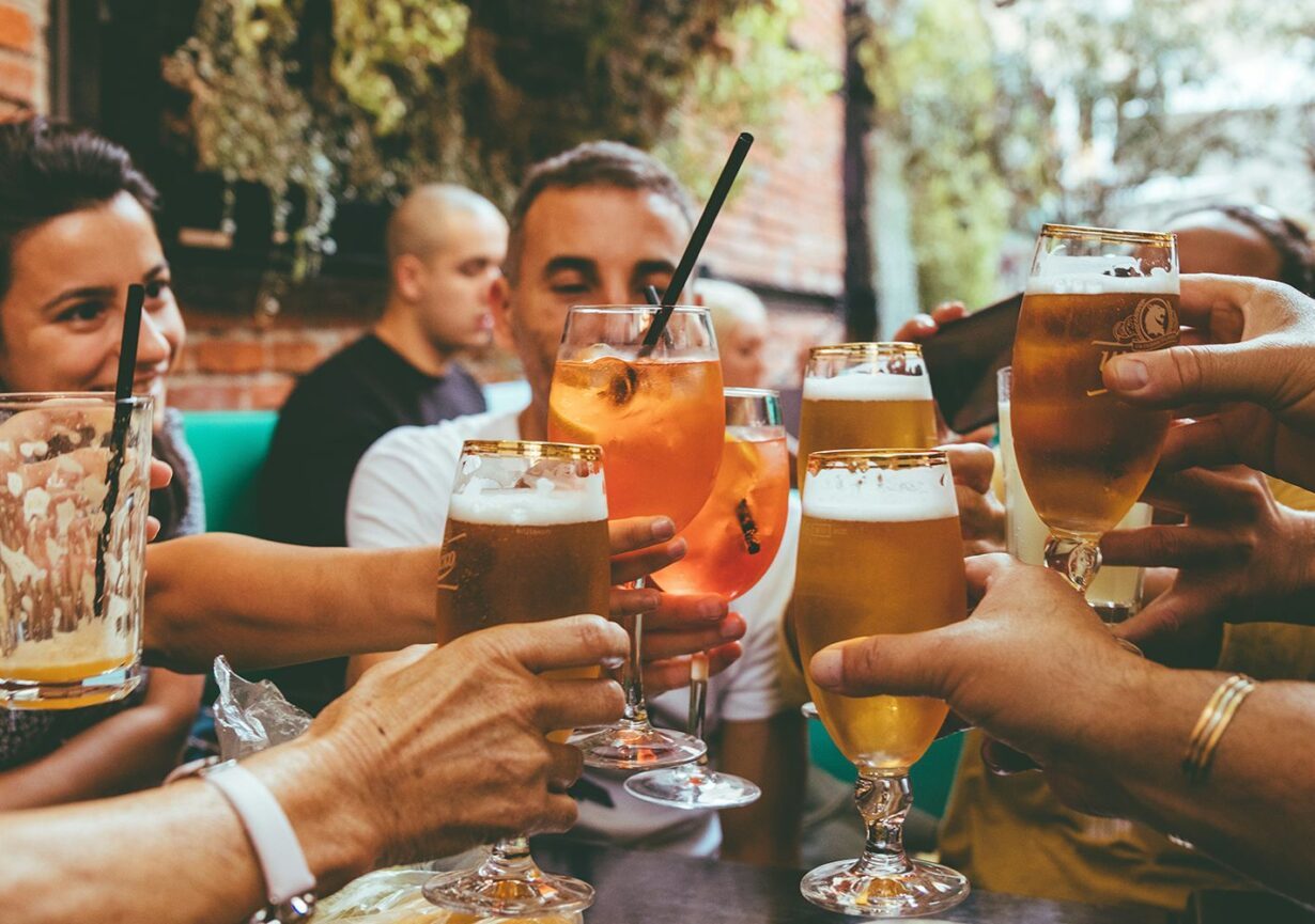 bar-lyon-1 Guide pratique : Comment choisir le bar idéal pour un évènement ou une sortie de groupe à Lyon